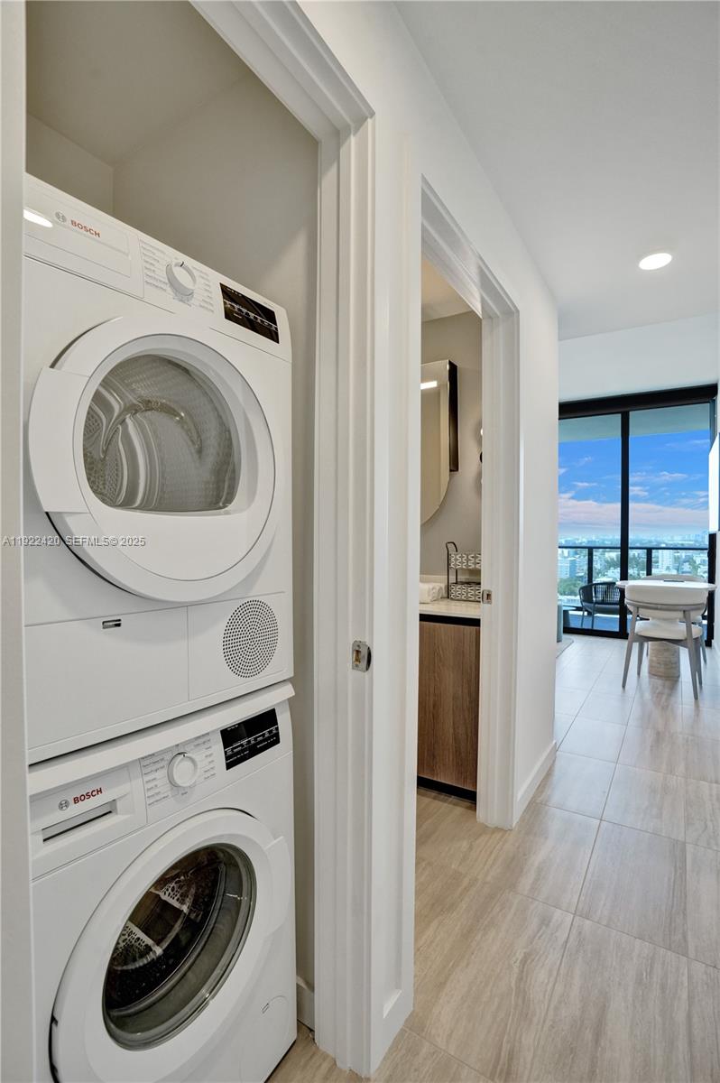 580 72nd St #905 Miami Beach, FL 33141