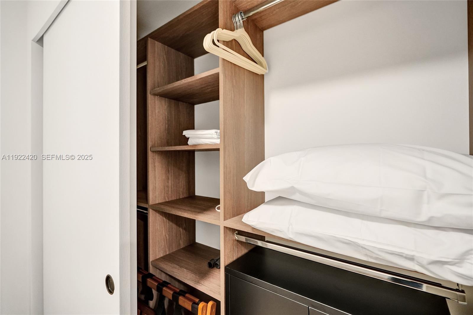 580 72nd St #905 Miami Beach, FL 33141