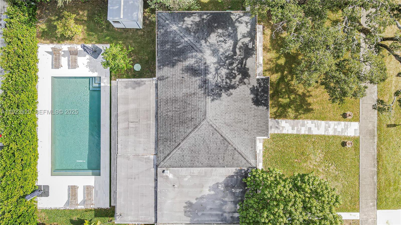 7235 SW 39th Miami, FL 33155