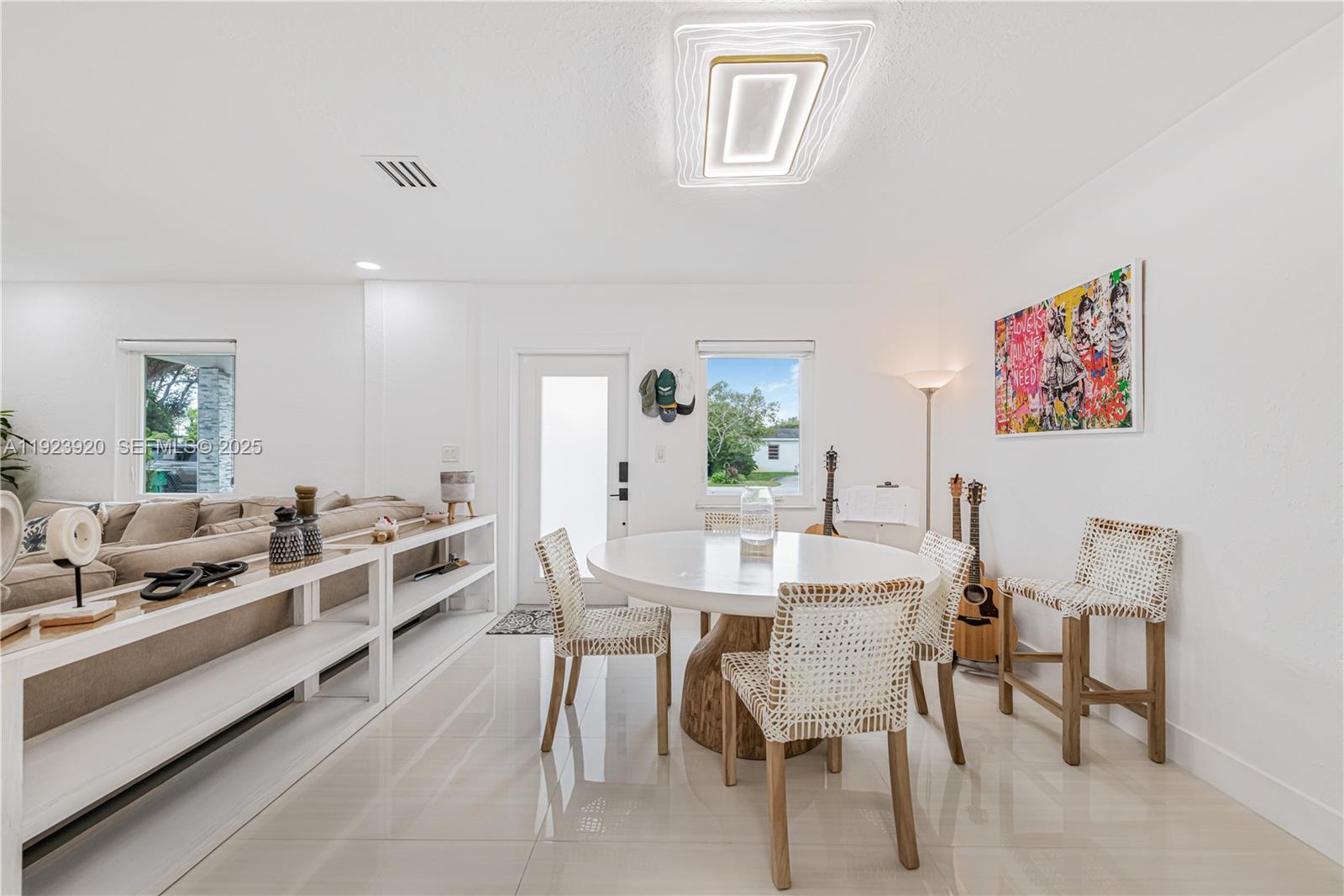 7235 SW 39th Miami, FL 33155