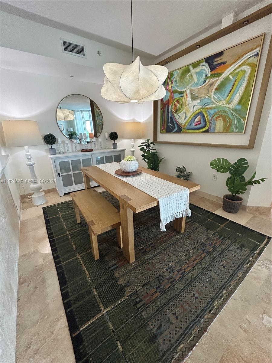 9055 SW 73rd Ct #809 Miami, FL 33156