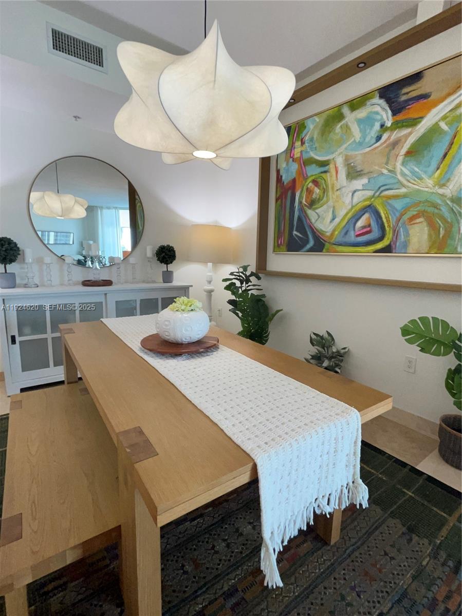 9055 SW 73rd Ct #809 Miami, FL 33156