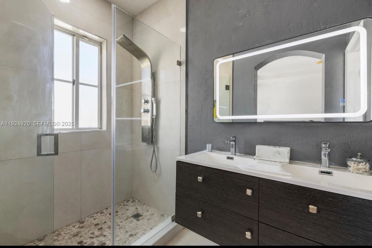 8362 NW 107th Ct #7-24 Doral, FL 33178