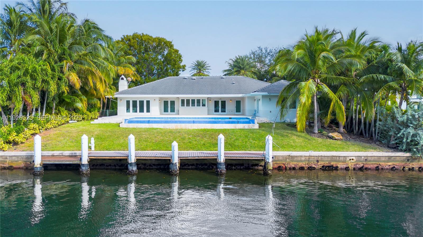 6960 Sunrise Dr Coral Gables, FL 33133