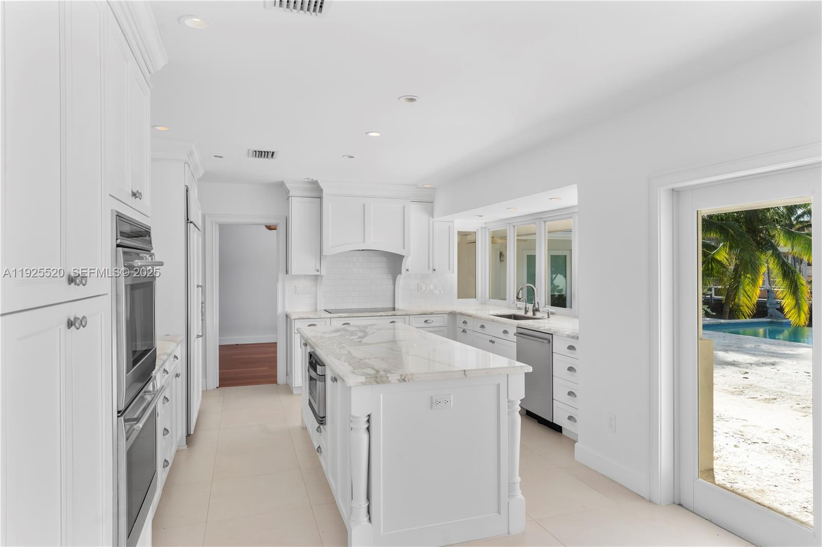 6960 Sunrise Dr Coral Gables, FL 33133