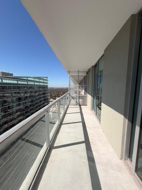 image Axis on Brickell North6