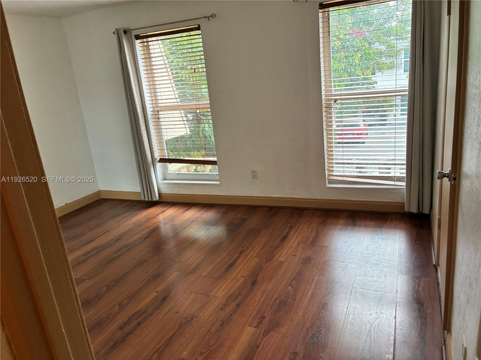 13514 NE 23rd Pl North Miami, FL 33181