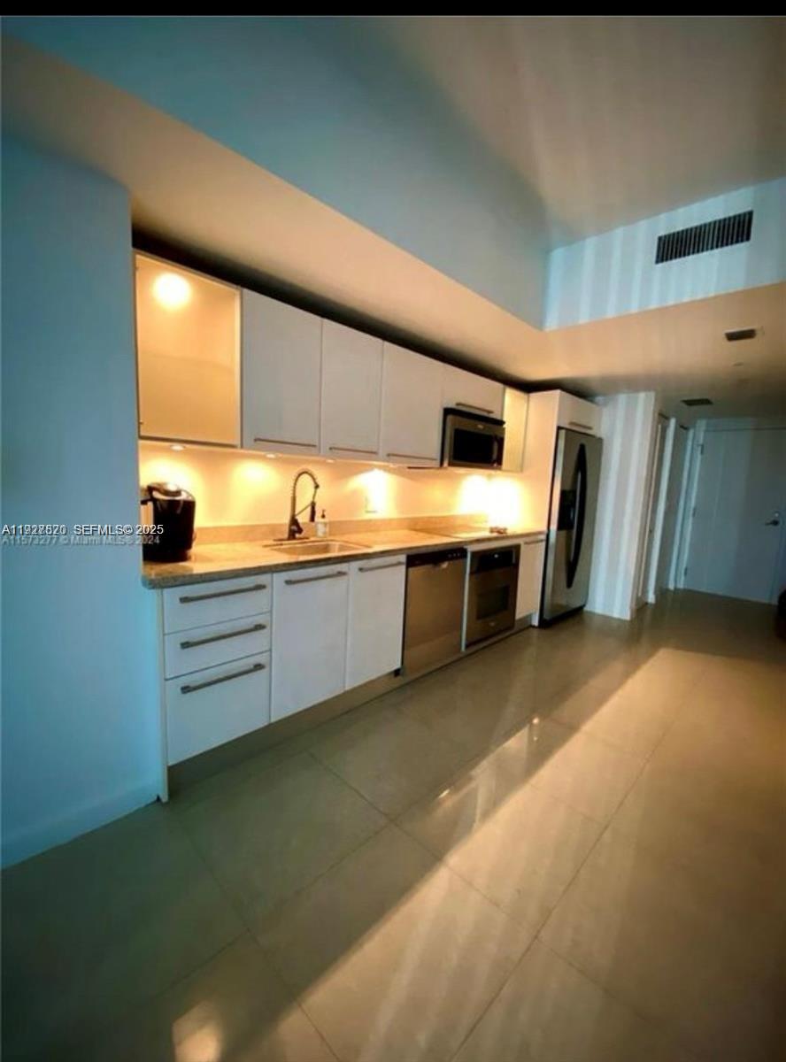 image Latitude on the River22