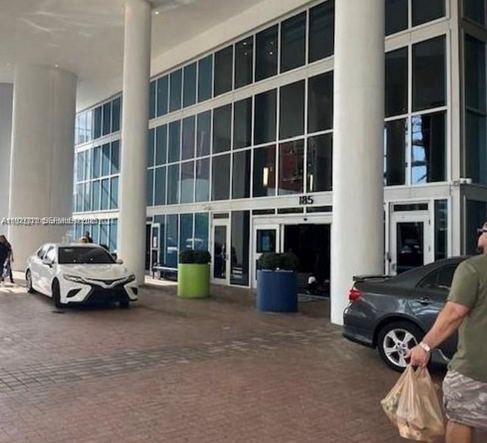 image Latitude on the River24