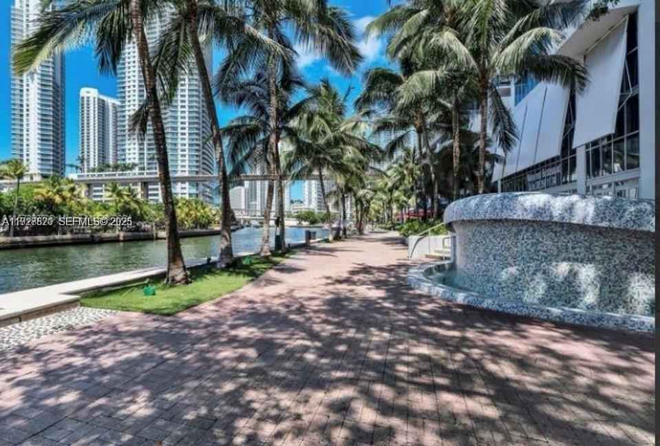 image Latitude on the River33