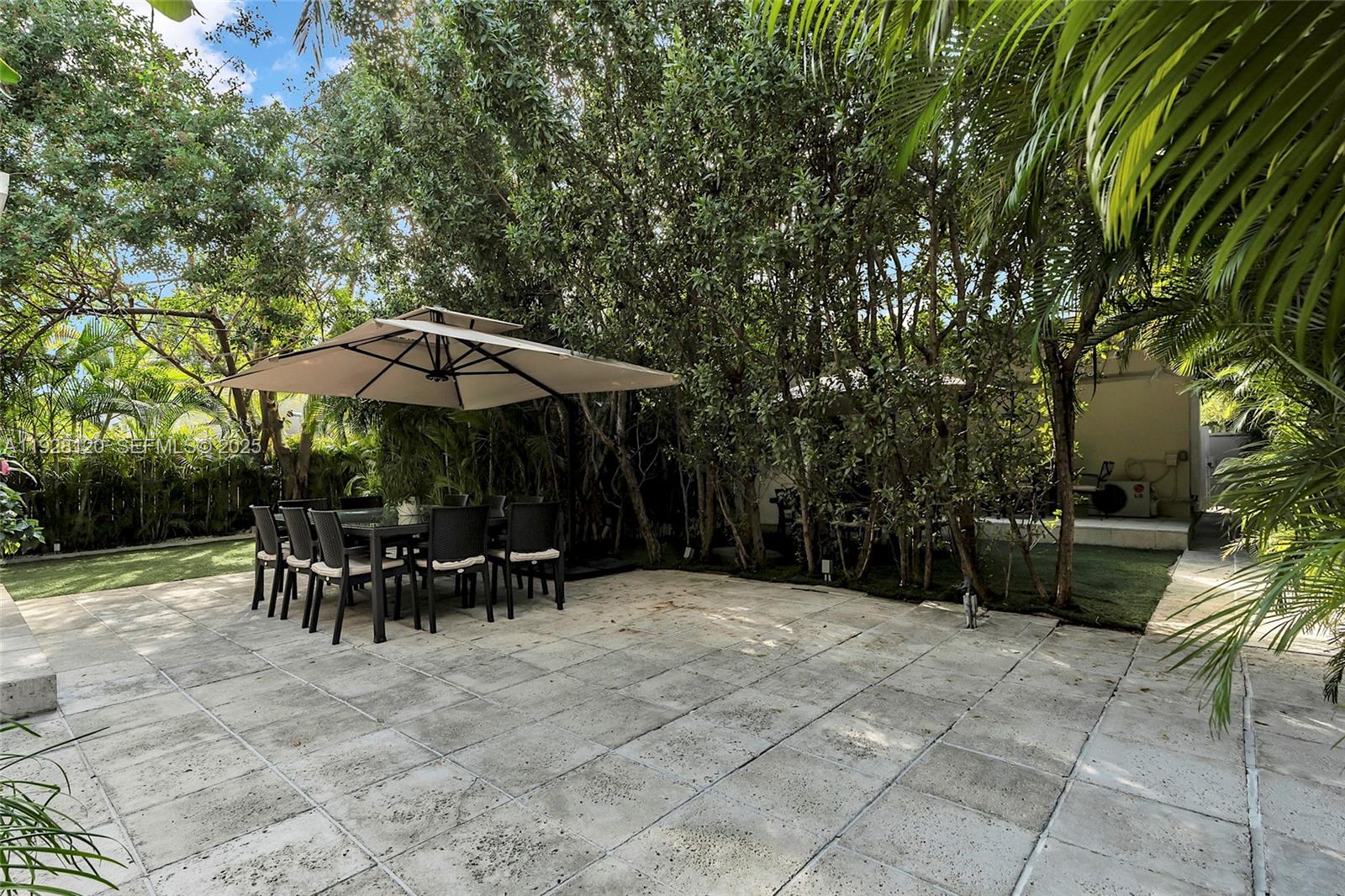 745-747 Lenox Ave Miami Beach, FL 33139