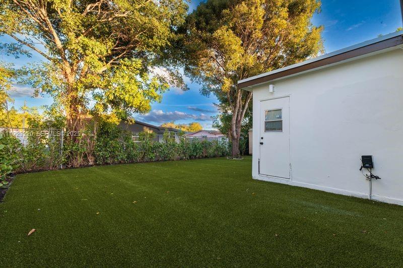 256 NW 78th Ter Margate, FL 33063