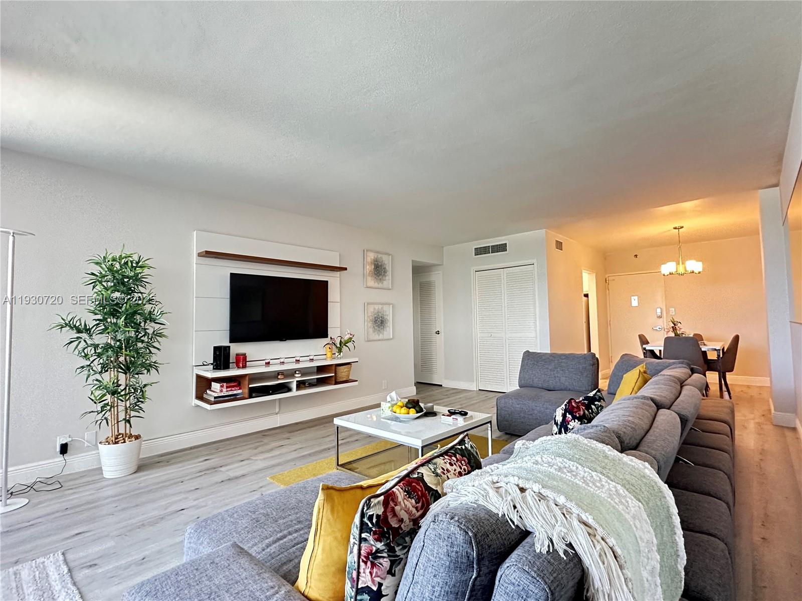 image Mirador 1200 (North Tower)2