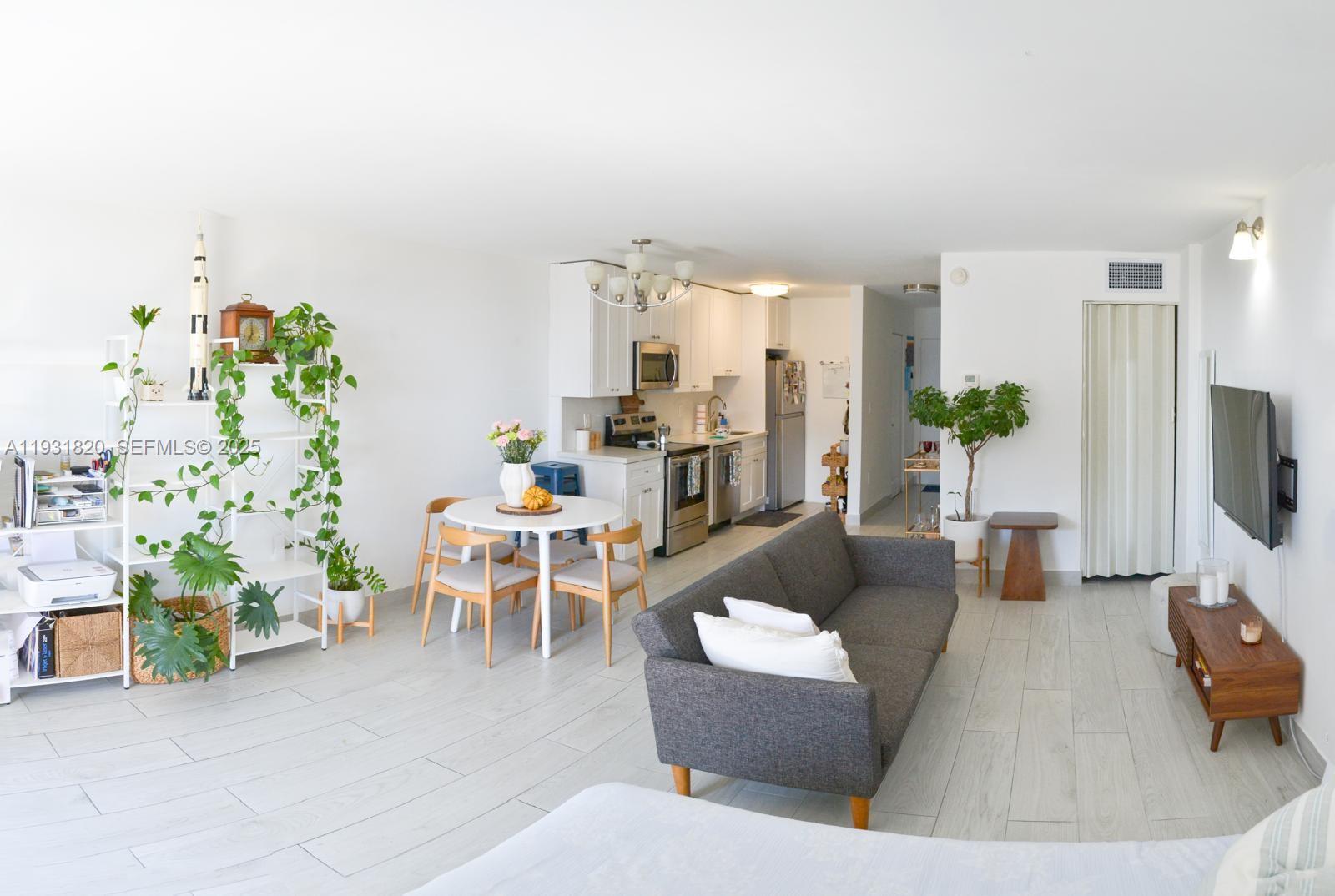 1470 NE 125th Ter #504