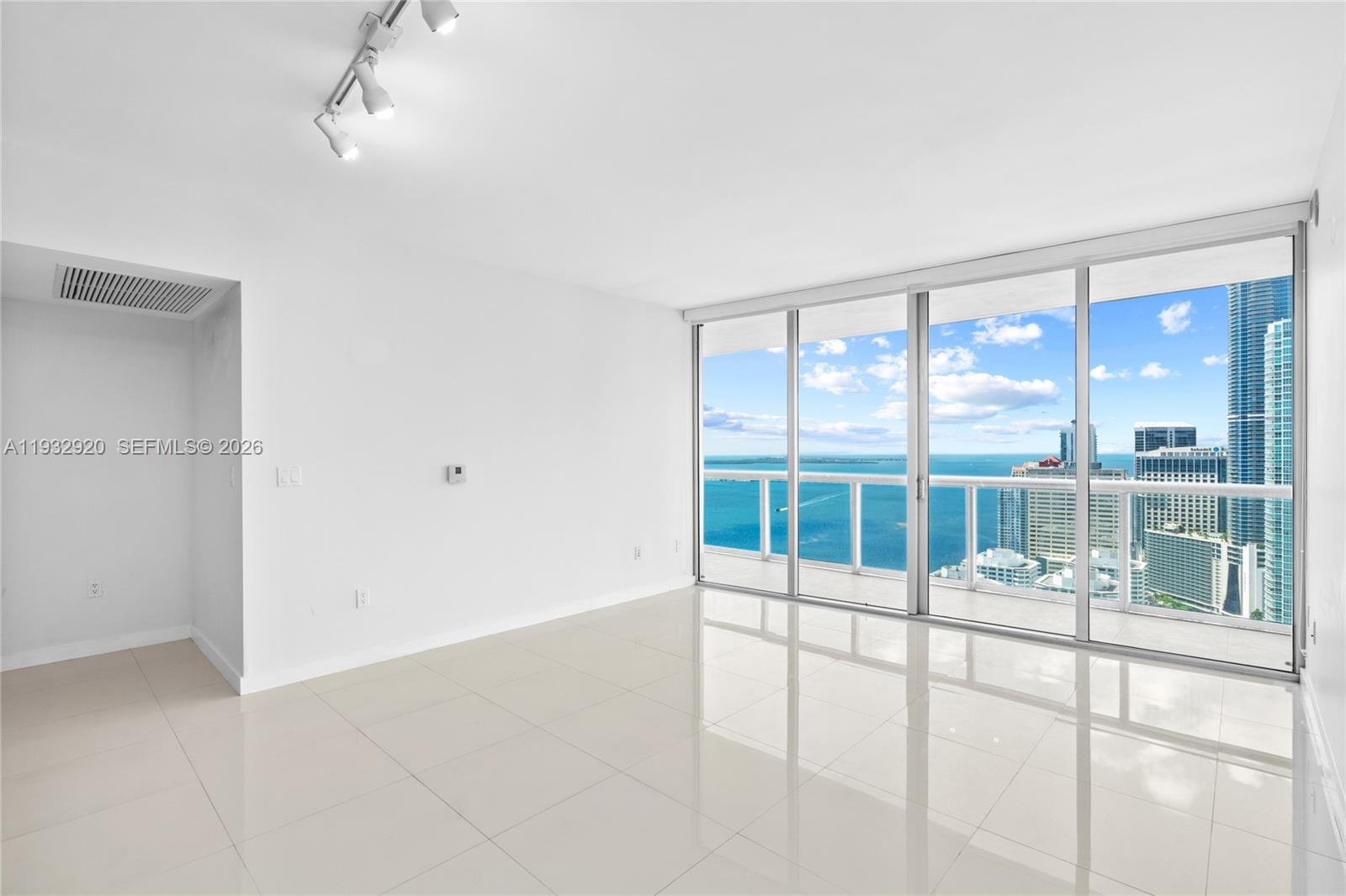 image Icon Brickell II34