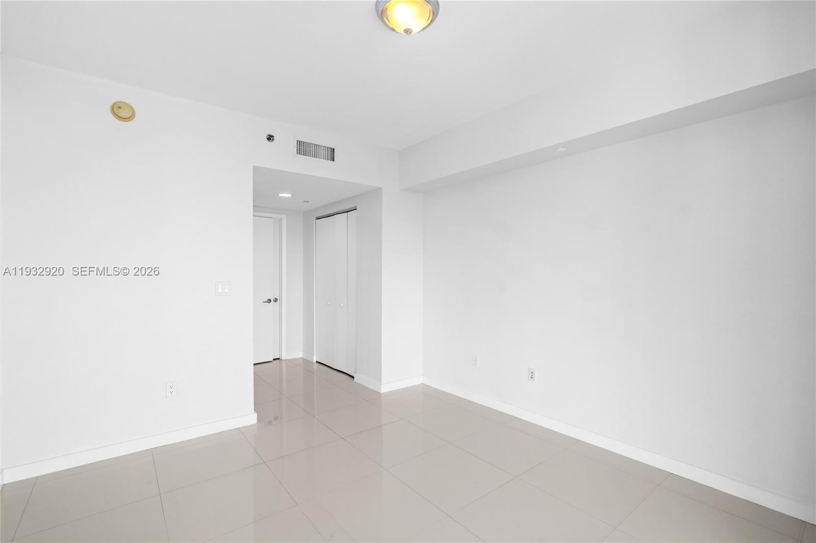 image Icon Brickell II36
