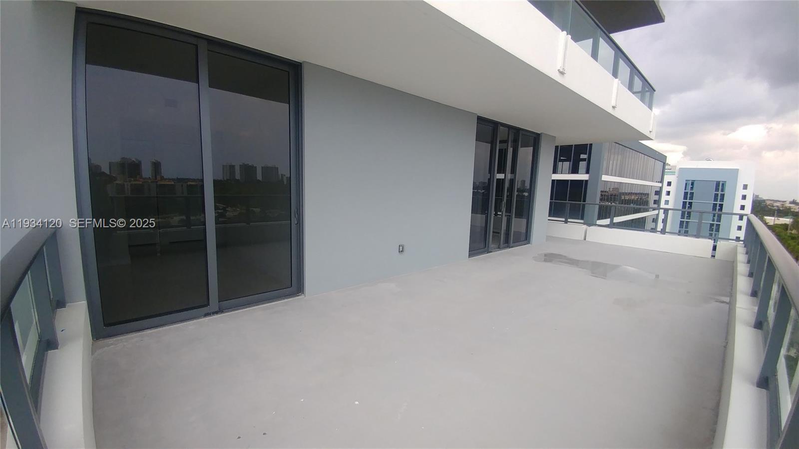 2960 NE 207th St #810 Aventura, FL 33180