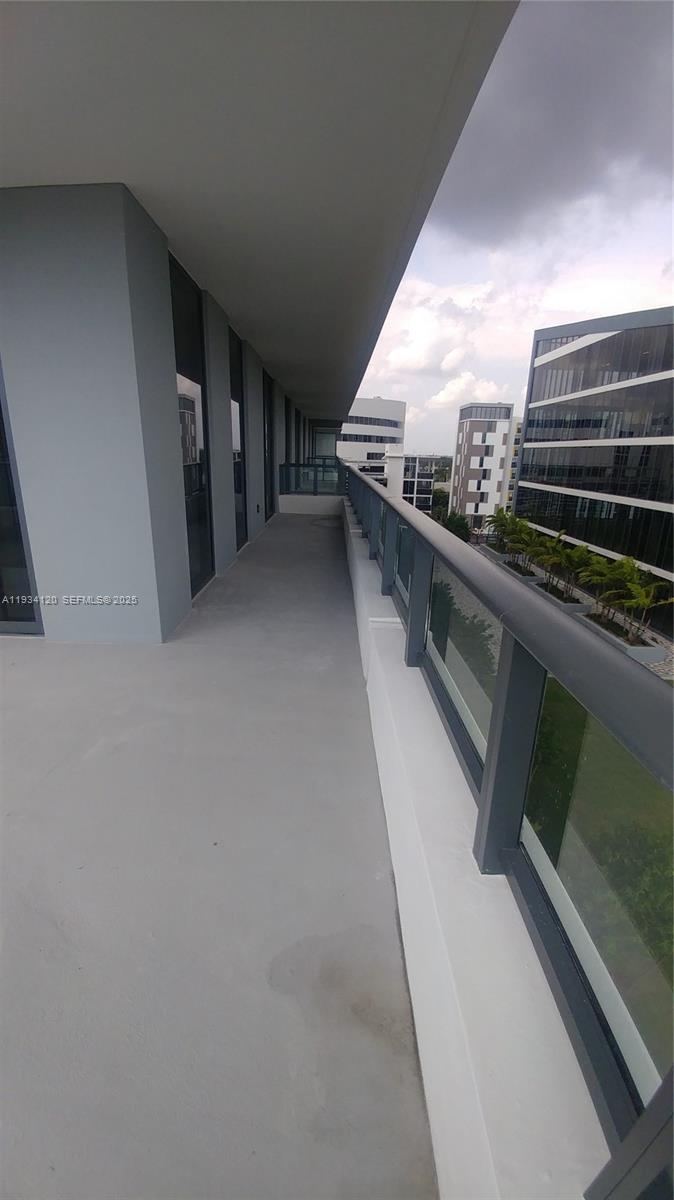 2960 NE 207th St #810 Aventura, FL 33180