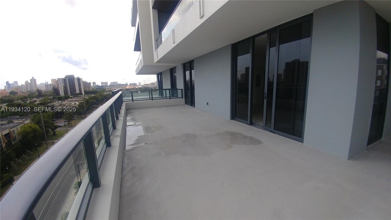 2960 NE 207th St #810 Aventura, FL 33180