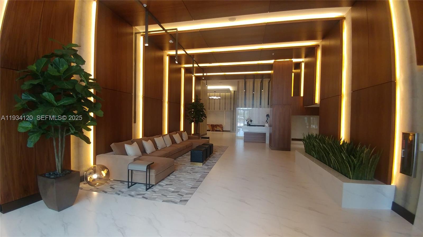 2960 NE 207th St #810 Aventura, FL 33180