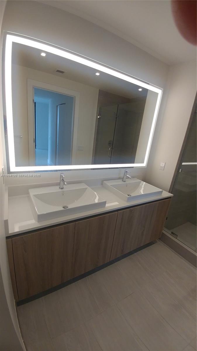 2960 NE 207th St #810 Aventura, FL 33180