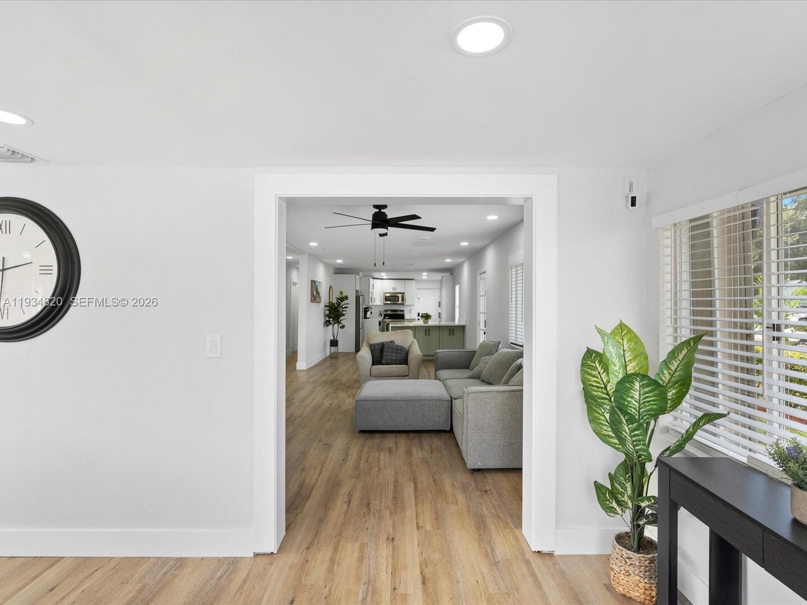 1048 NW 33rd Ave Miami, FL 33125