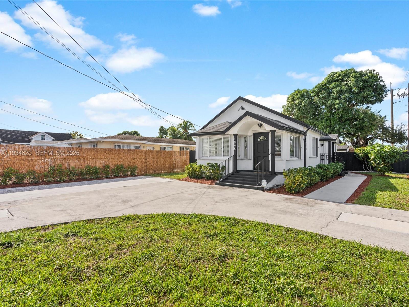 1048 NW 33rd Ave Miami, FL 33125