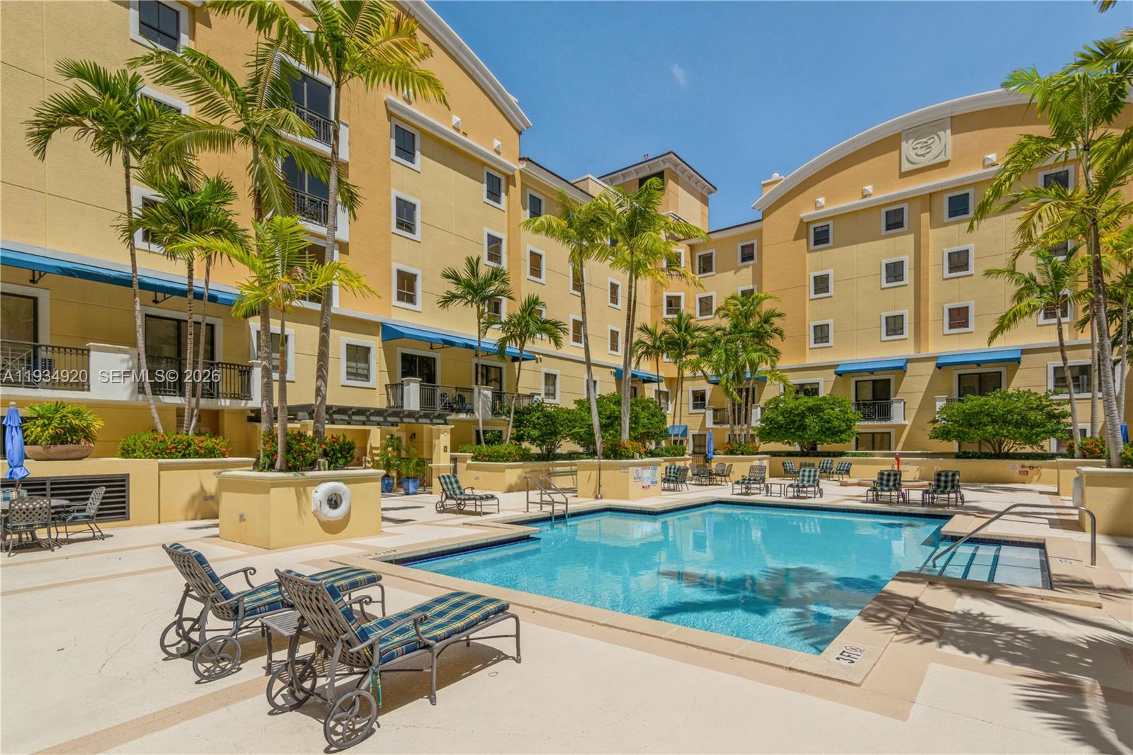 8395 SW 73rd Ave #417 Miami, FL 33143