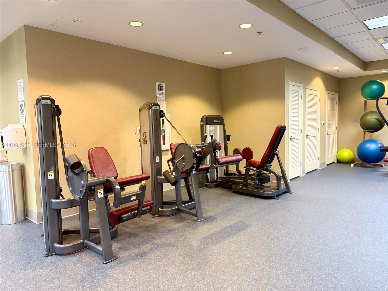 8395 SW 73rd Ave #417 Miami, FL 33143