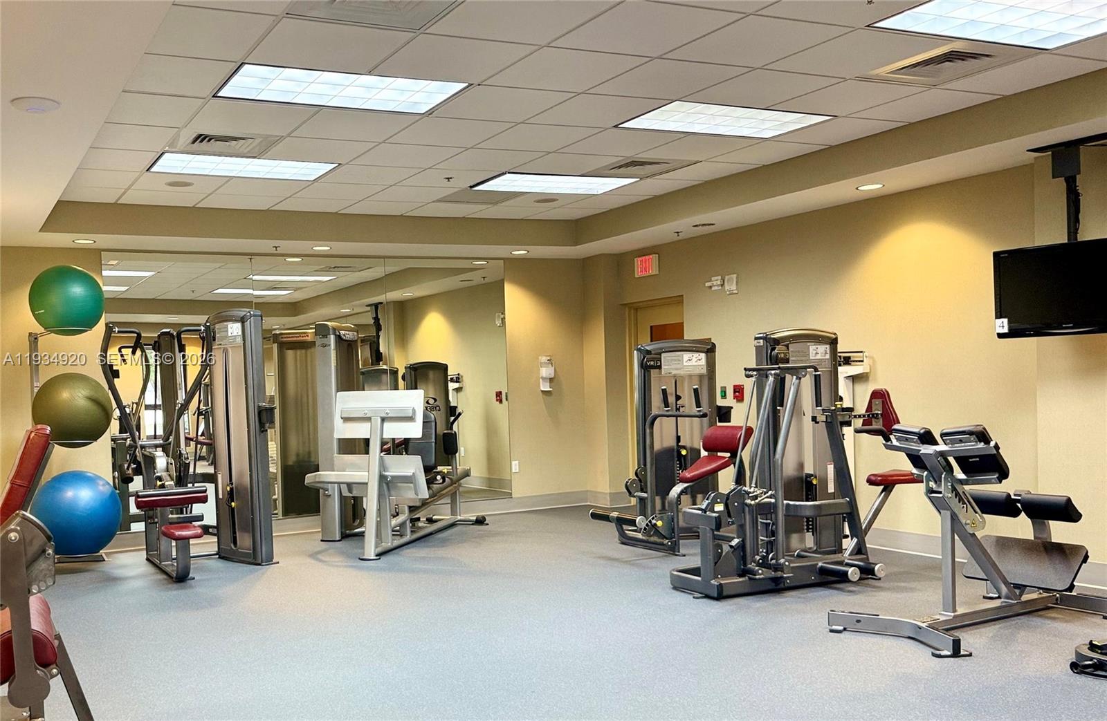 8395 SW 73rd Ave #417 Miami, FL 33143