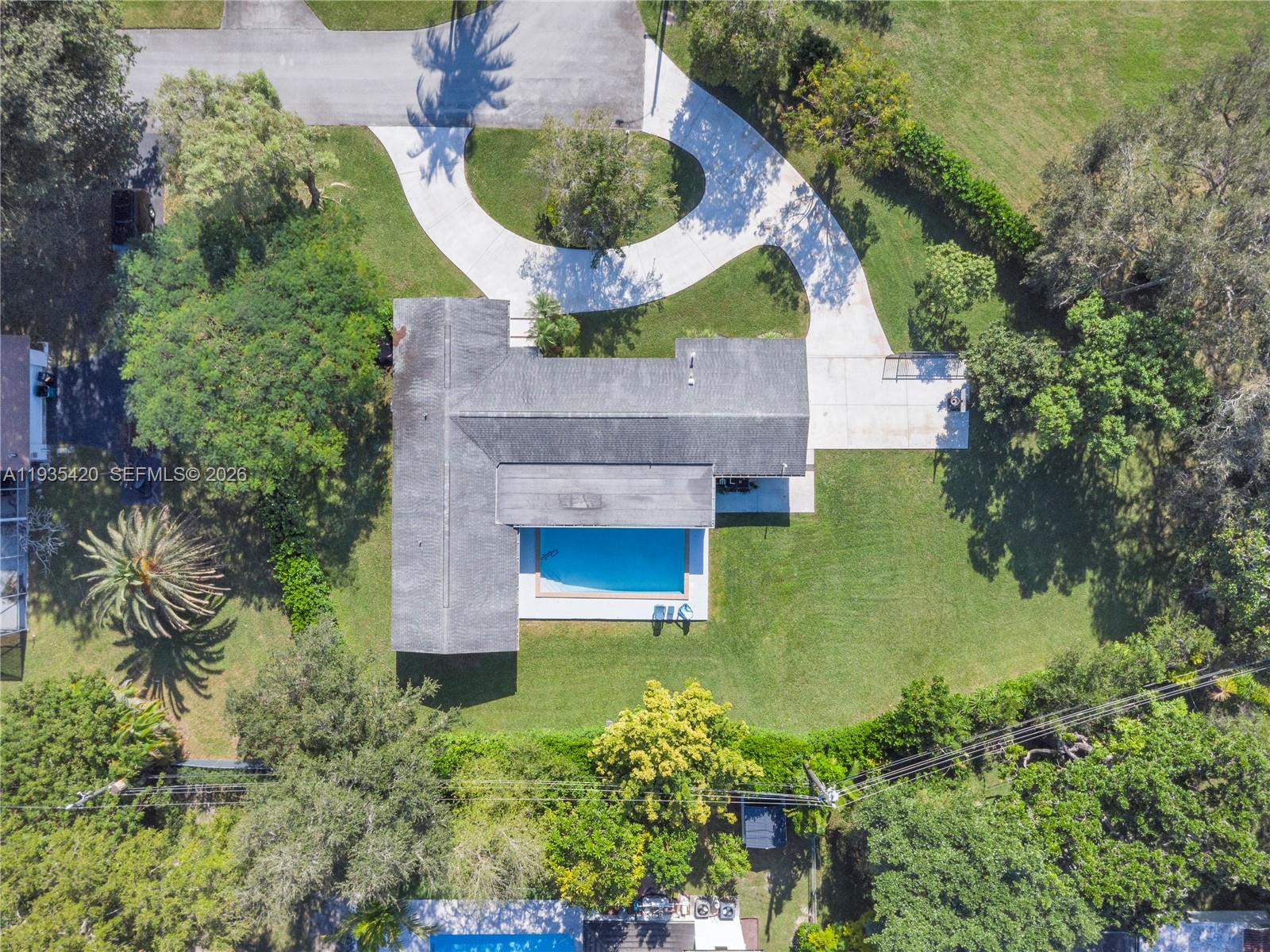 7465 SW 135th St Pinecrest, FL 33156