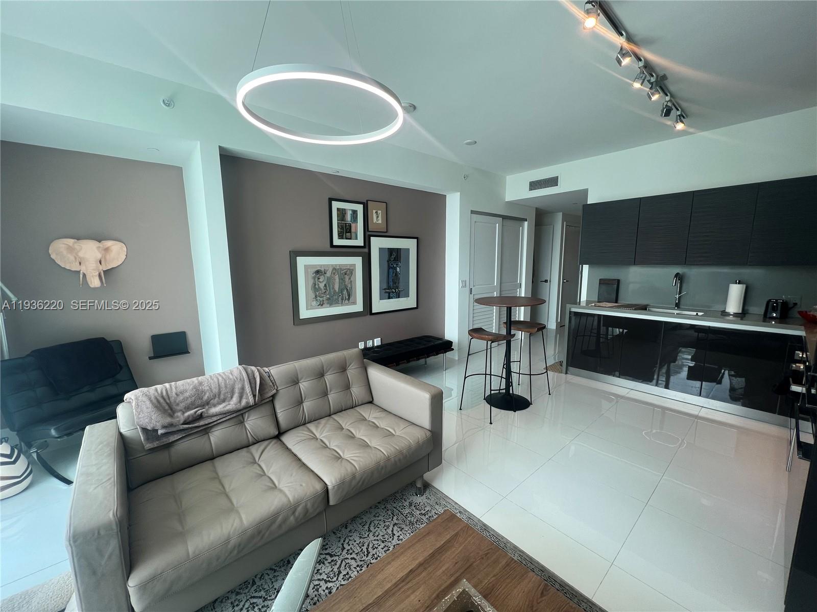 image The Bond on Brickell1