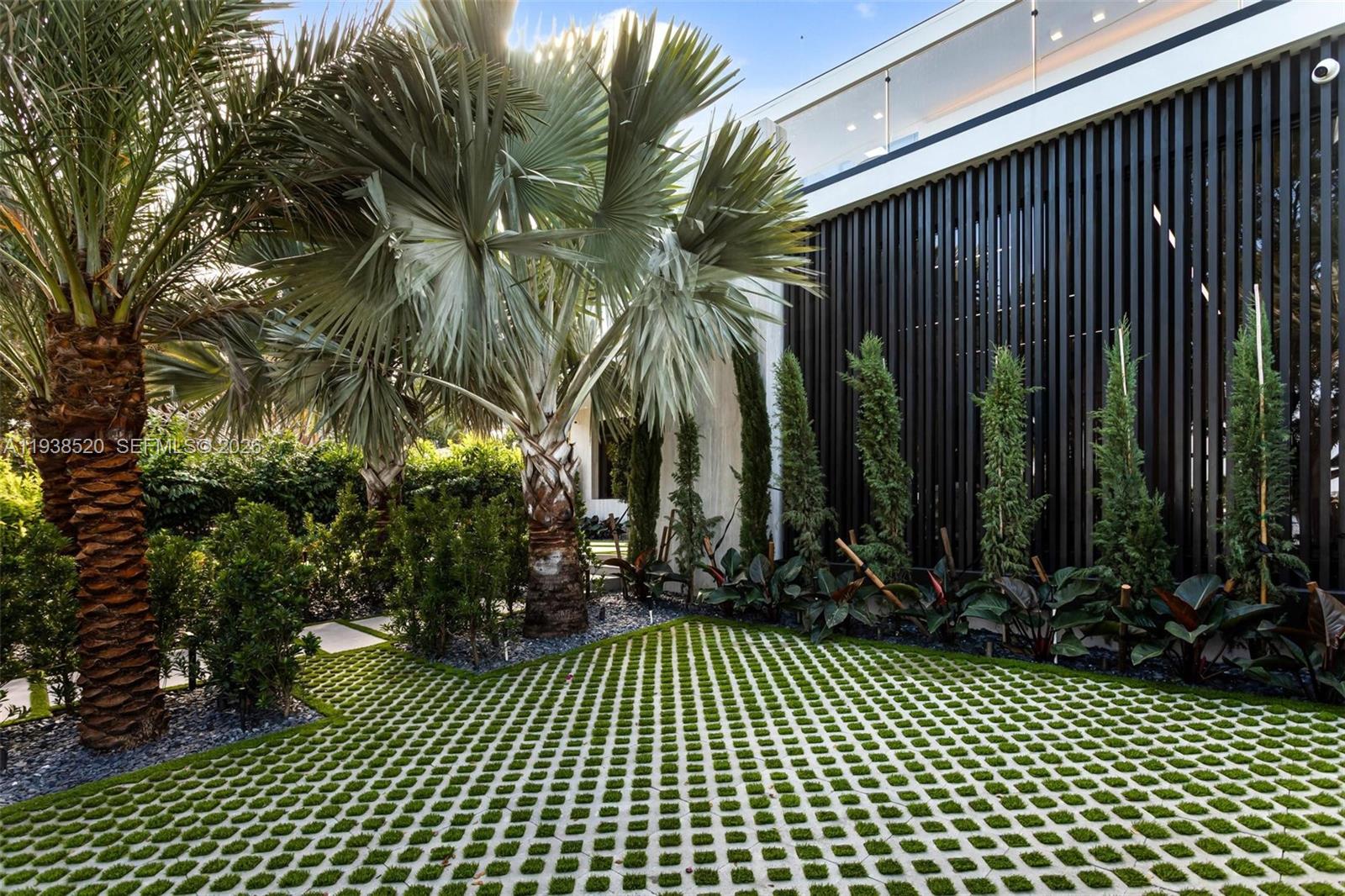 13000 N Bayshore Dr North Miami, FL 33181