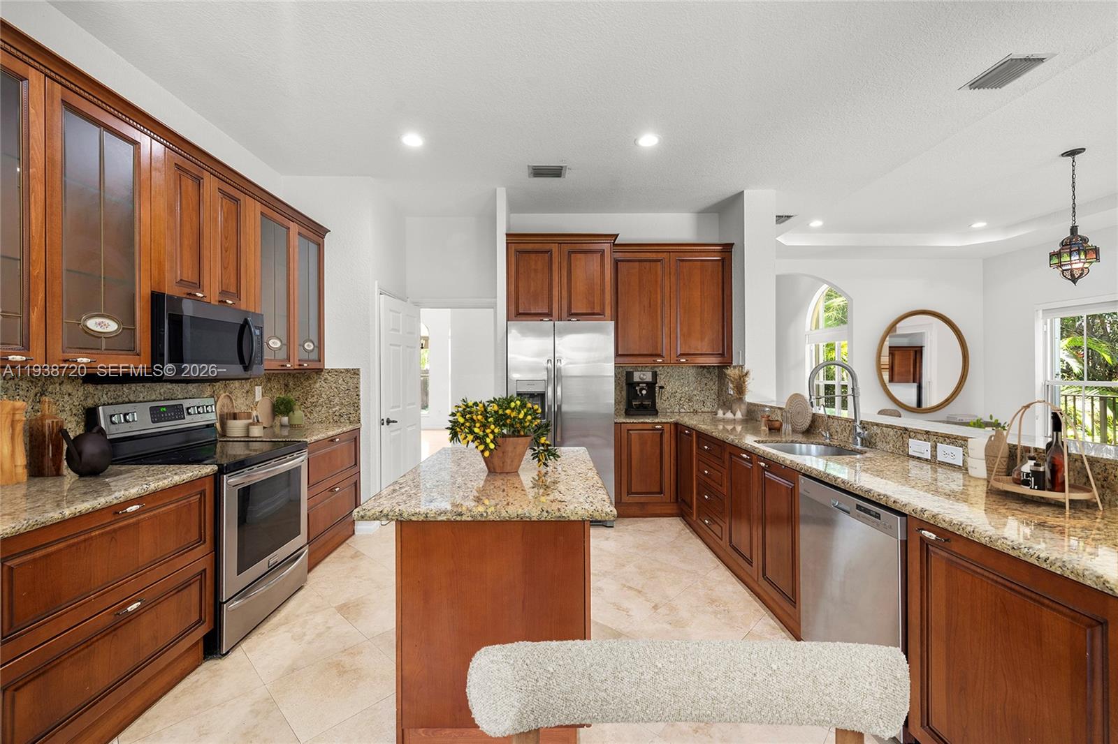 3211 Morris Ln Miami, FL 33133