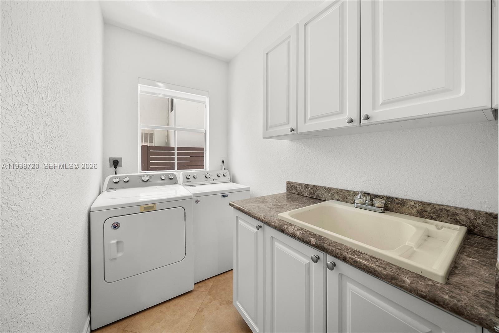 3211 Morris Ln Miami, FL 33133