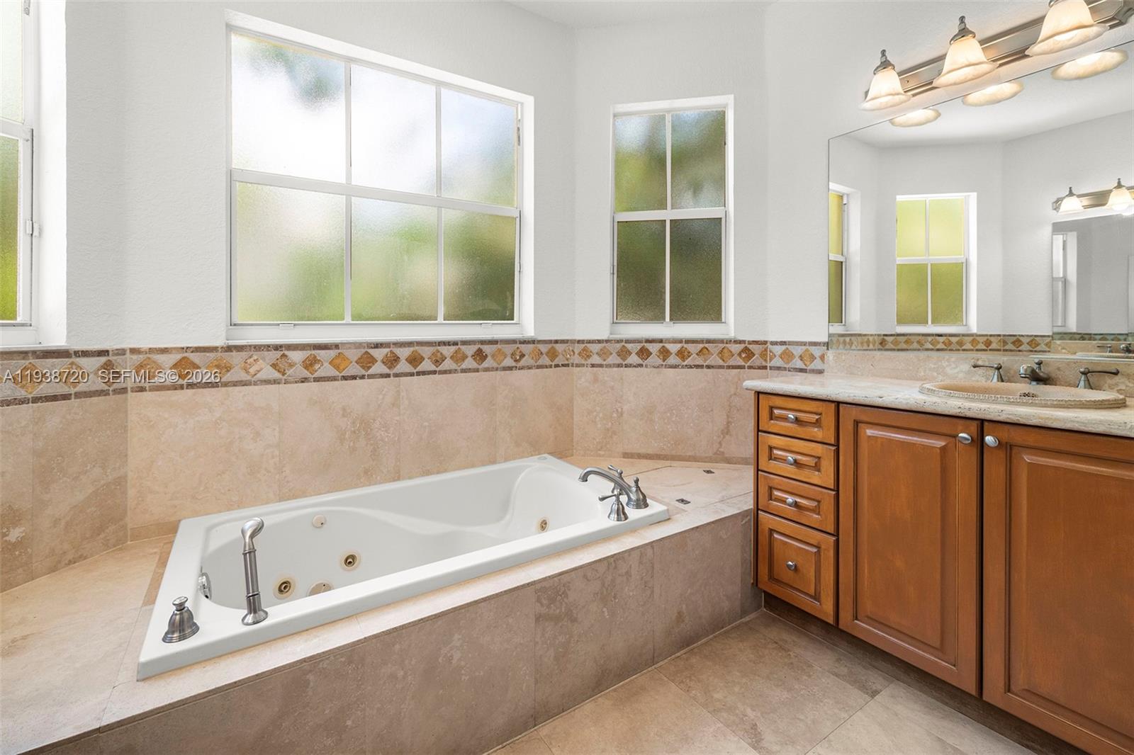 3211 Morris Ln Miami, FL 33133