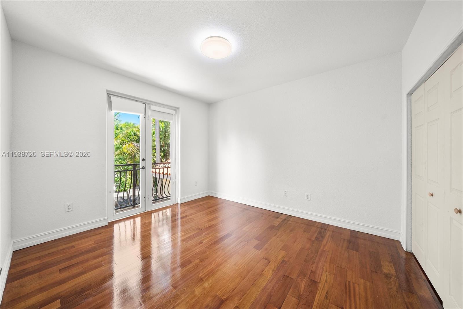 3211 Morris Ln Miami, FL 33133