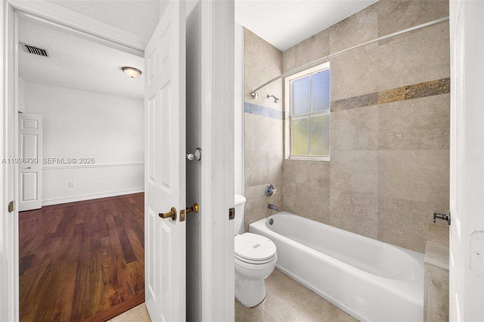 3211 Morris Ln Miami, FL 33133