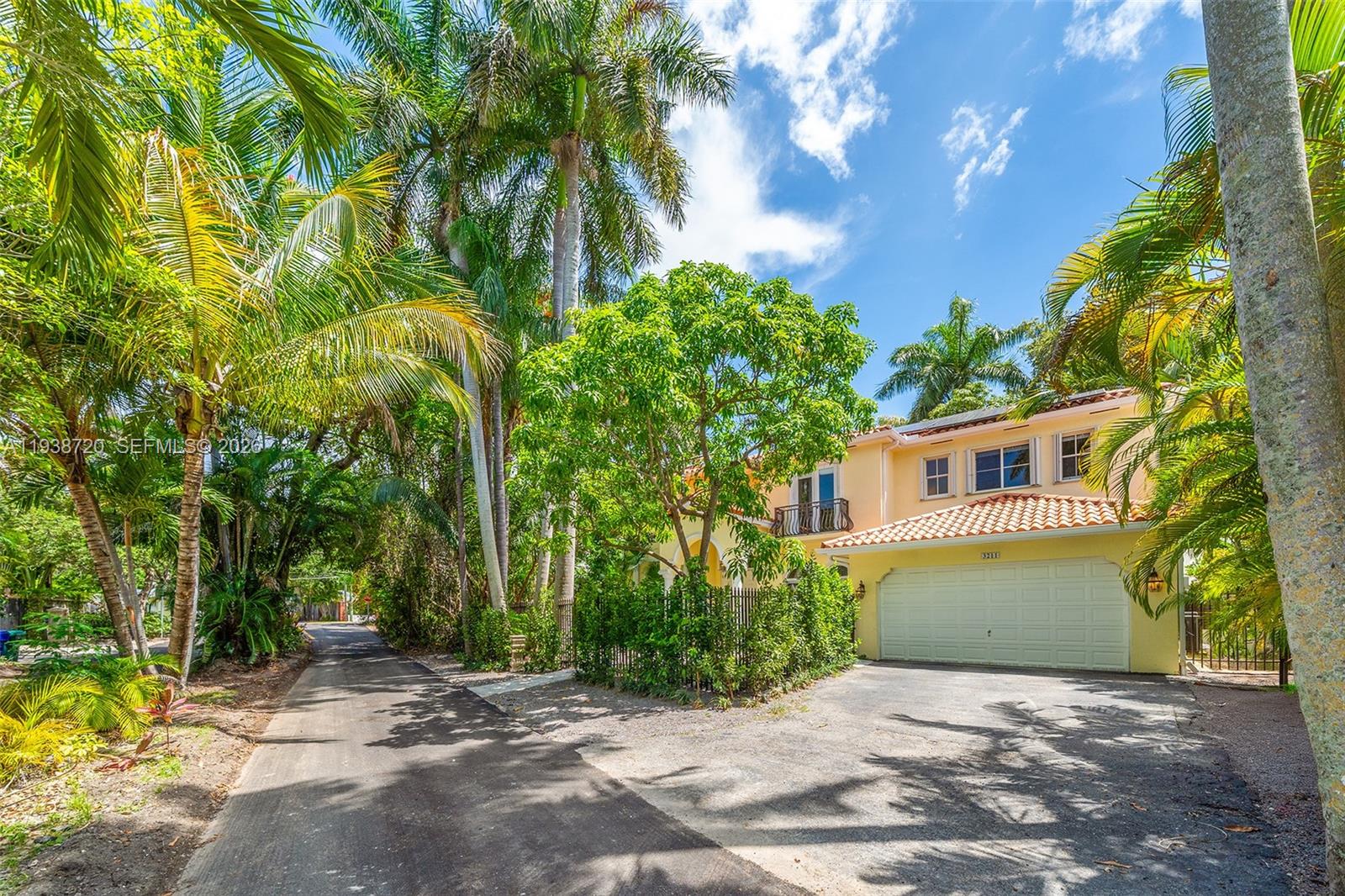 3211 Morris Ln Miami, FL 33133