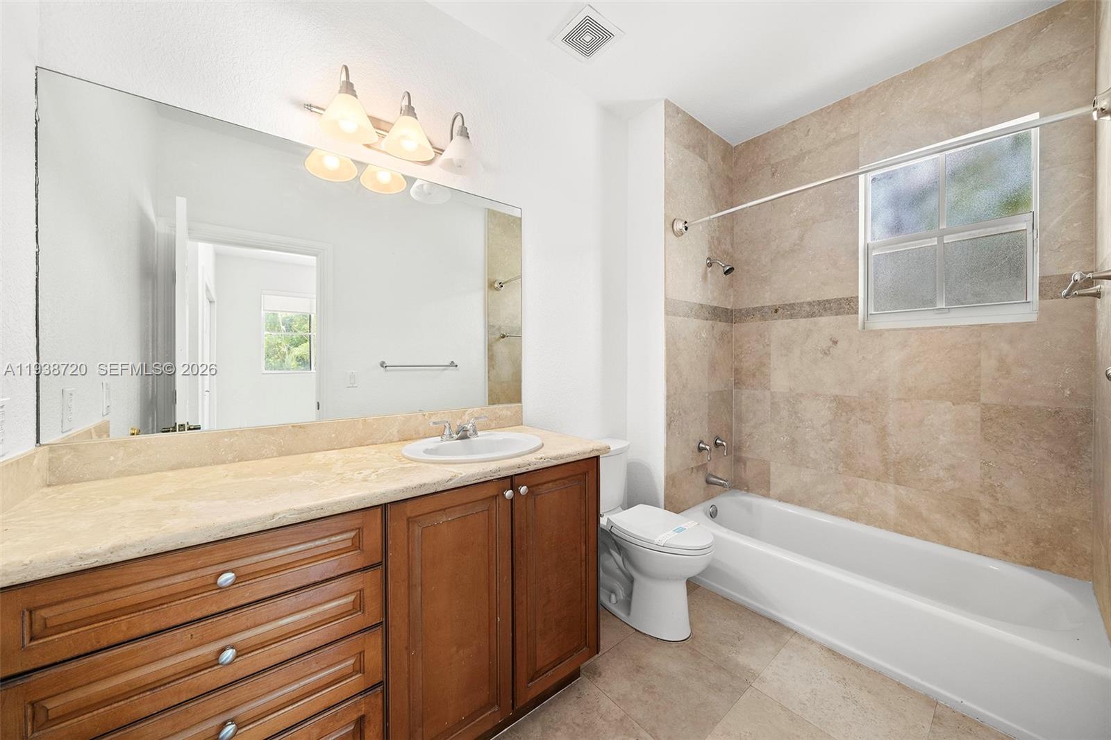 3211 Morris Ln Miami, FL 33133