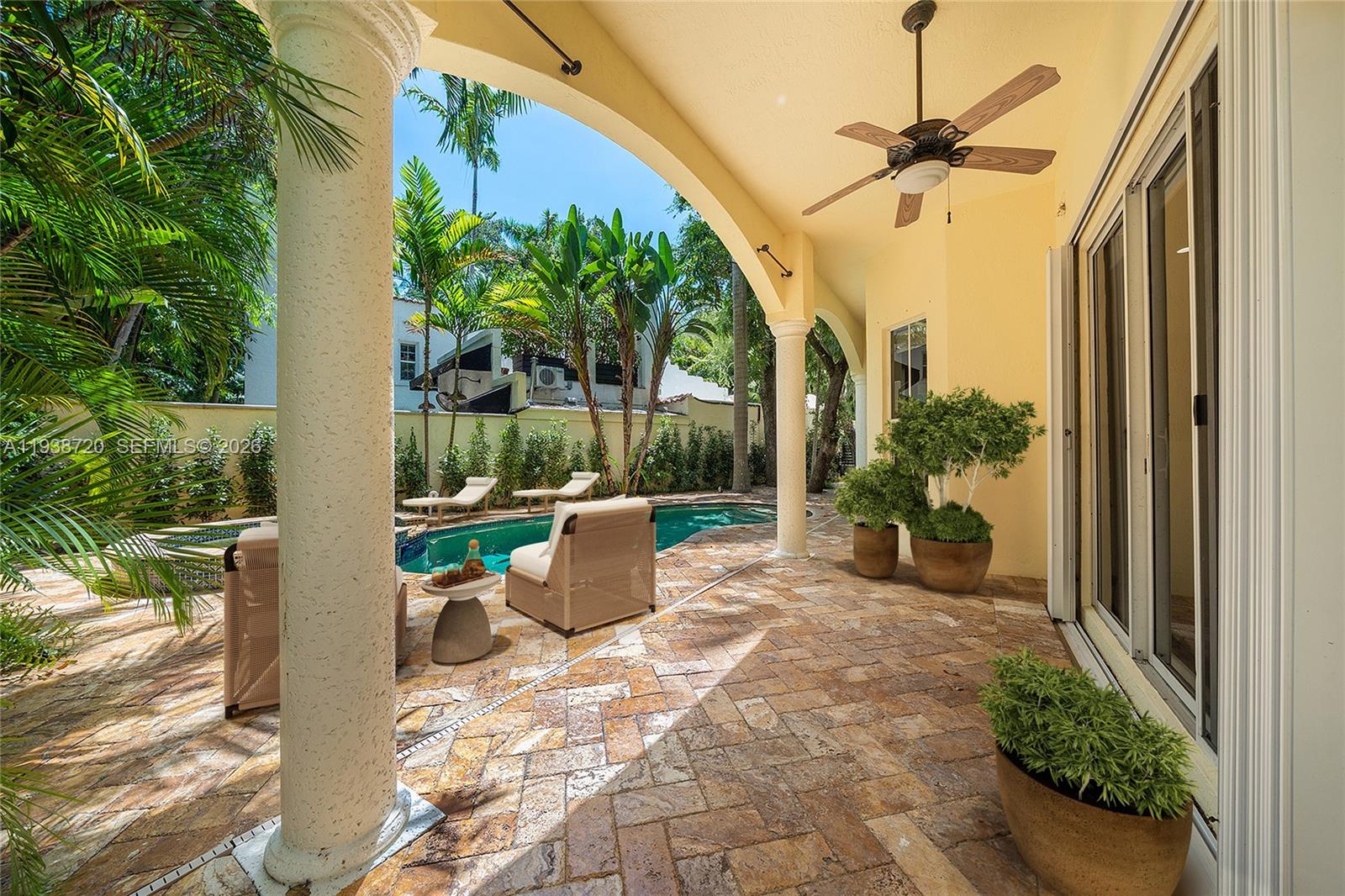 3211 Morris Ln Miami, FL 33133