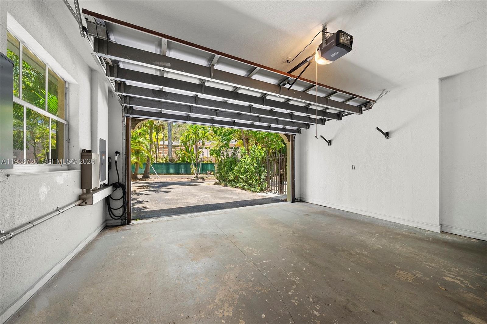 3211 Morris Ln Miami, FL 33133