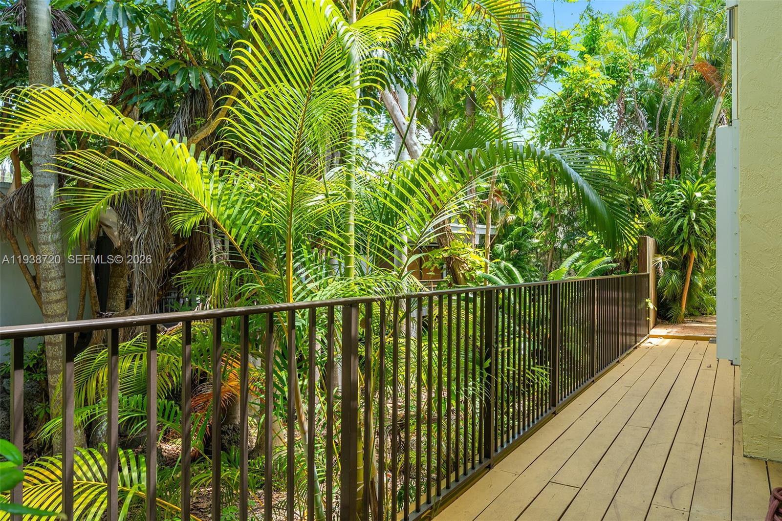 3211 Morris Ln Miami, FL 33133