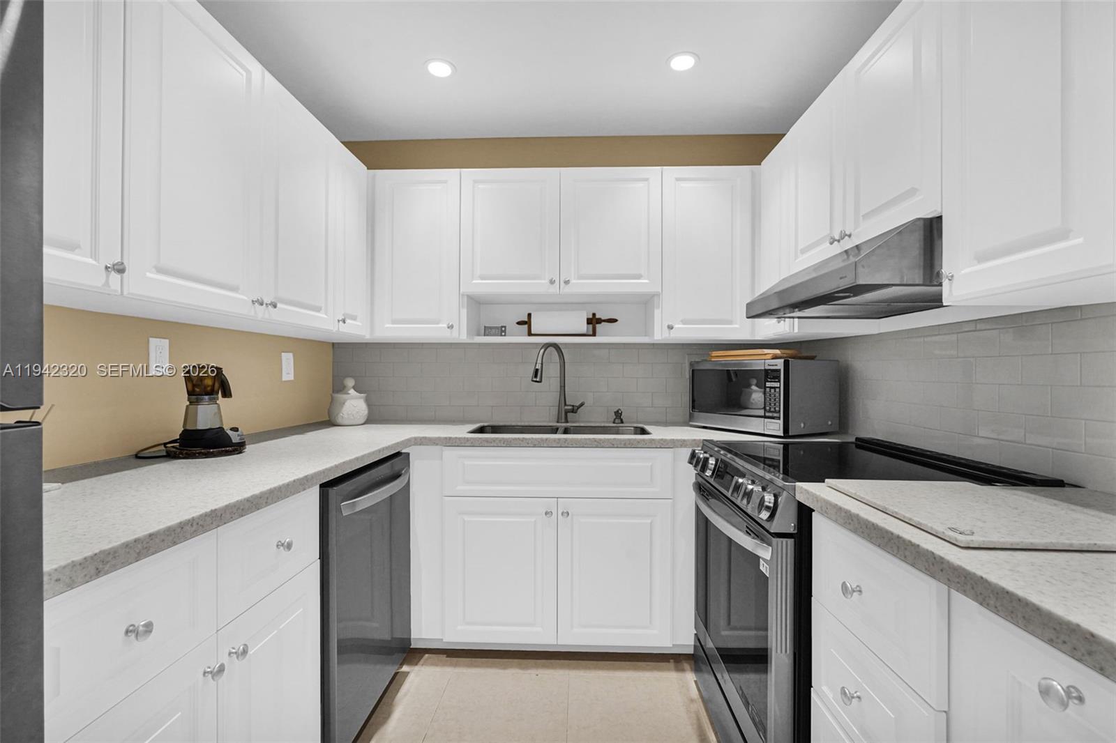 5911 NE 14th Ln #301S