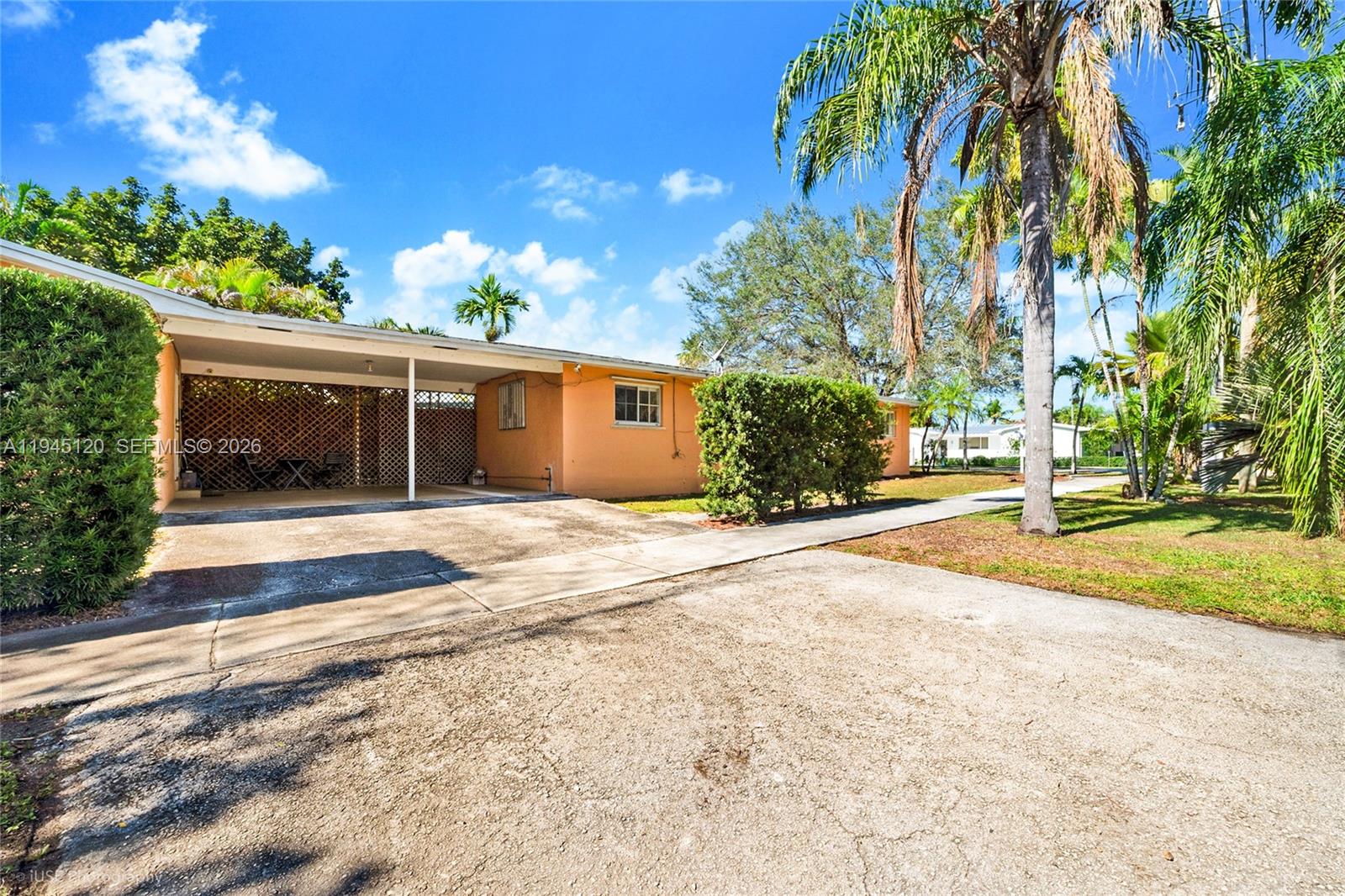 5700 SW 45th Ter Miami, FL 33155