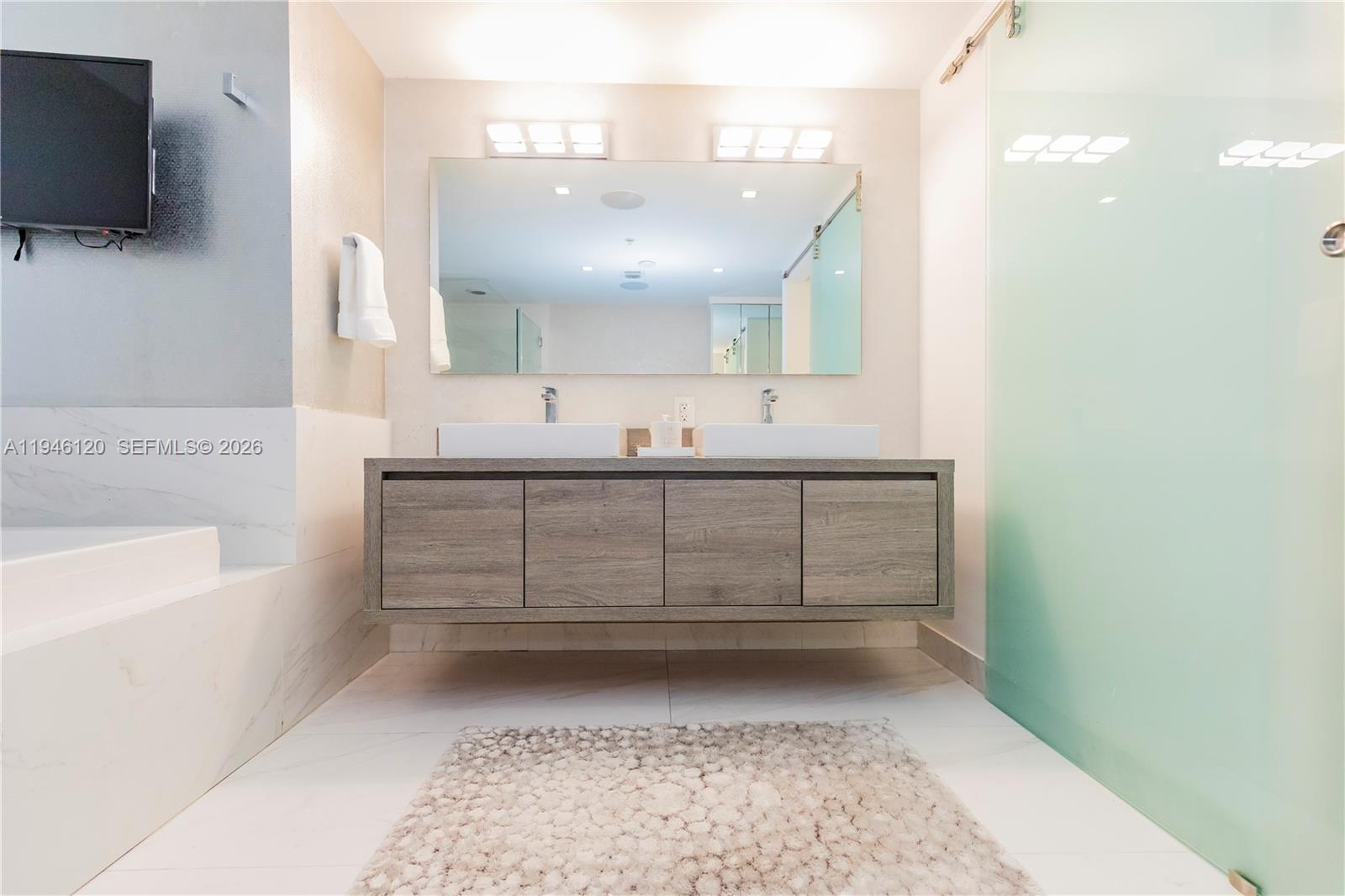 image 400 Sunny Isles24