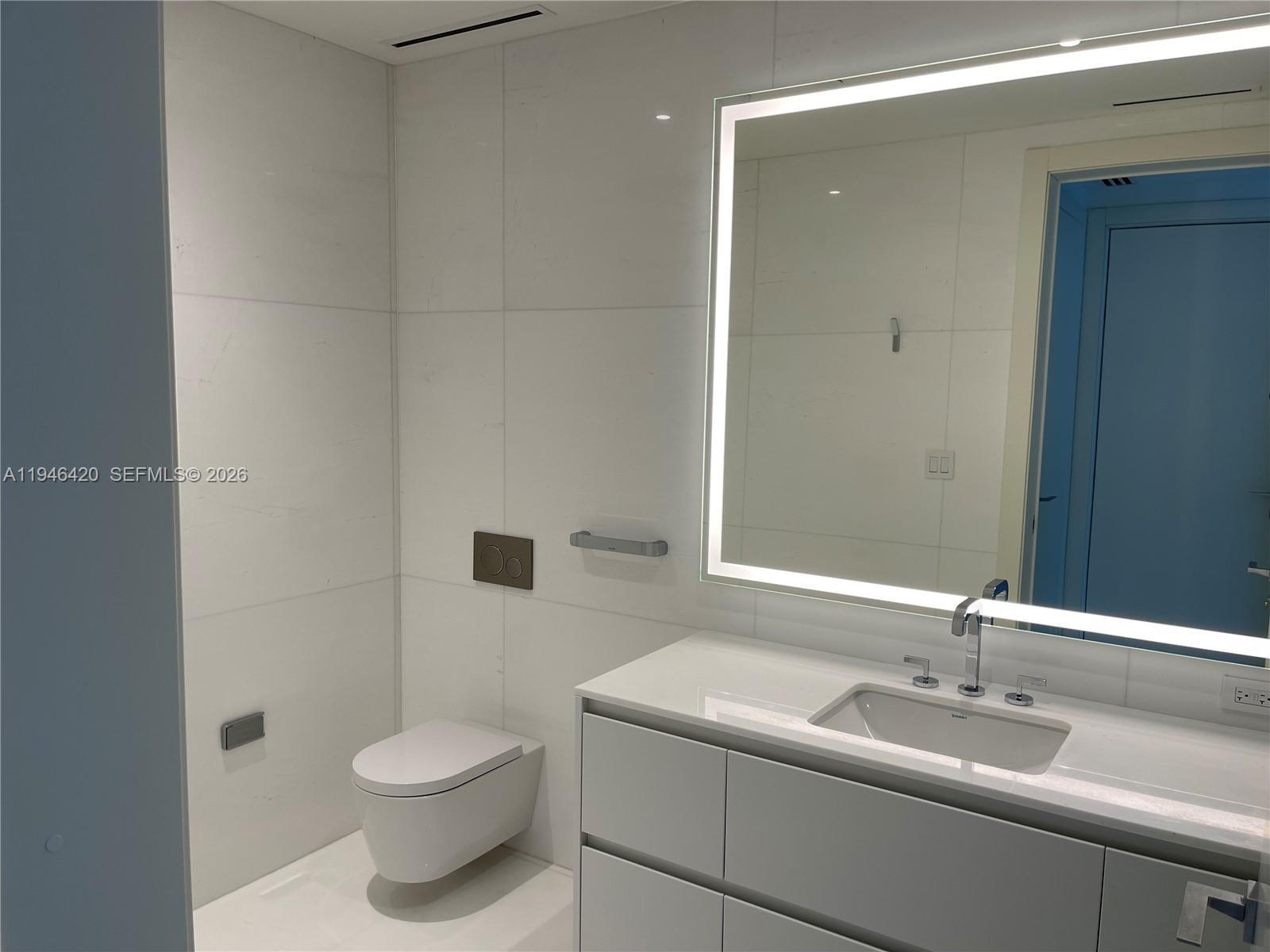 image Aston Martin Residences13