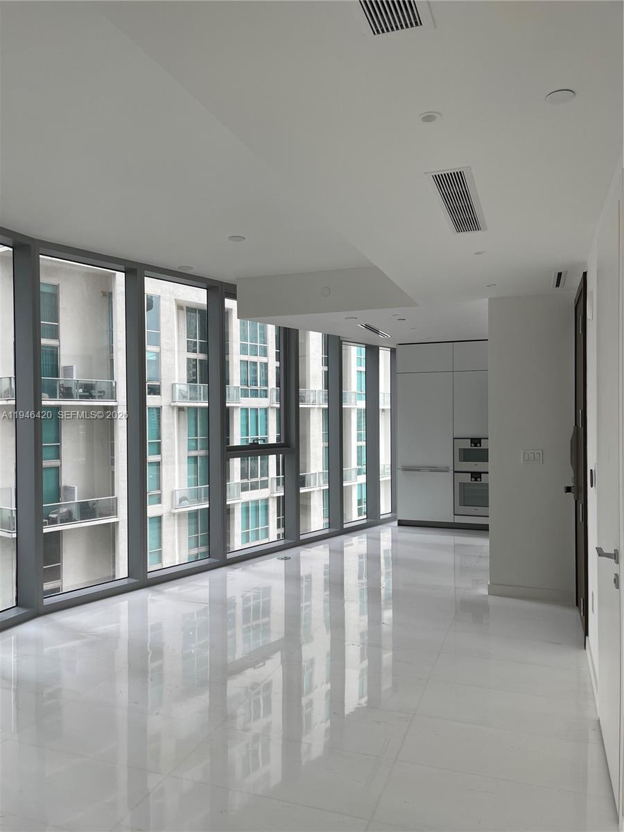 image Aston Martin Residences25