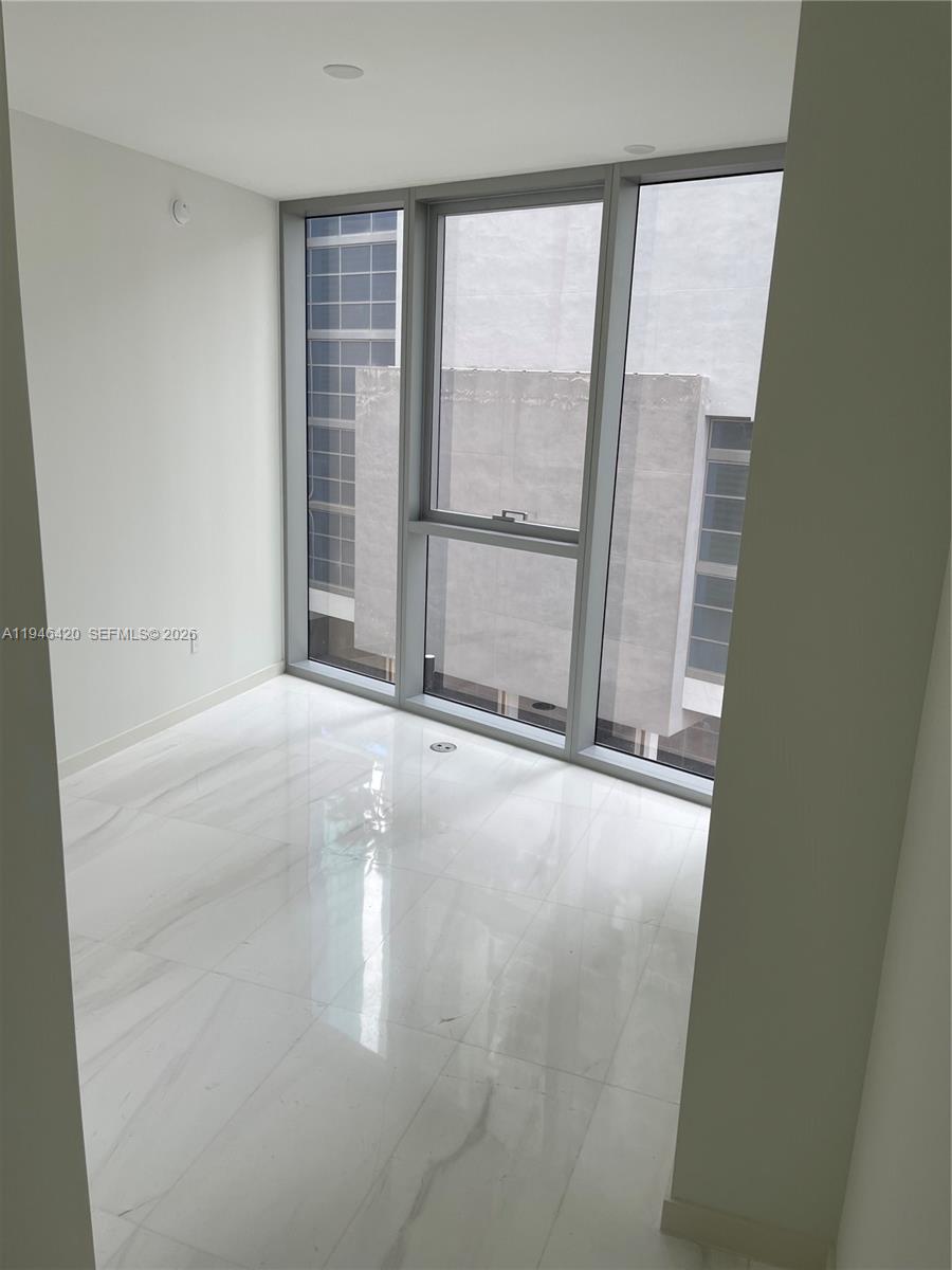 image Aston Martin Residences28