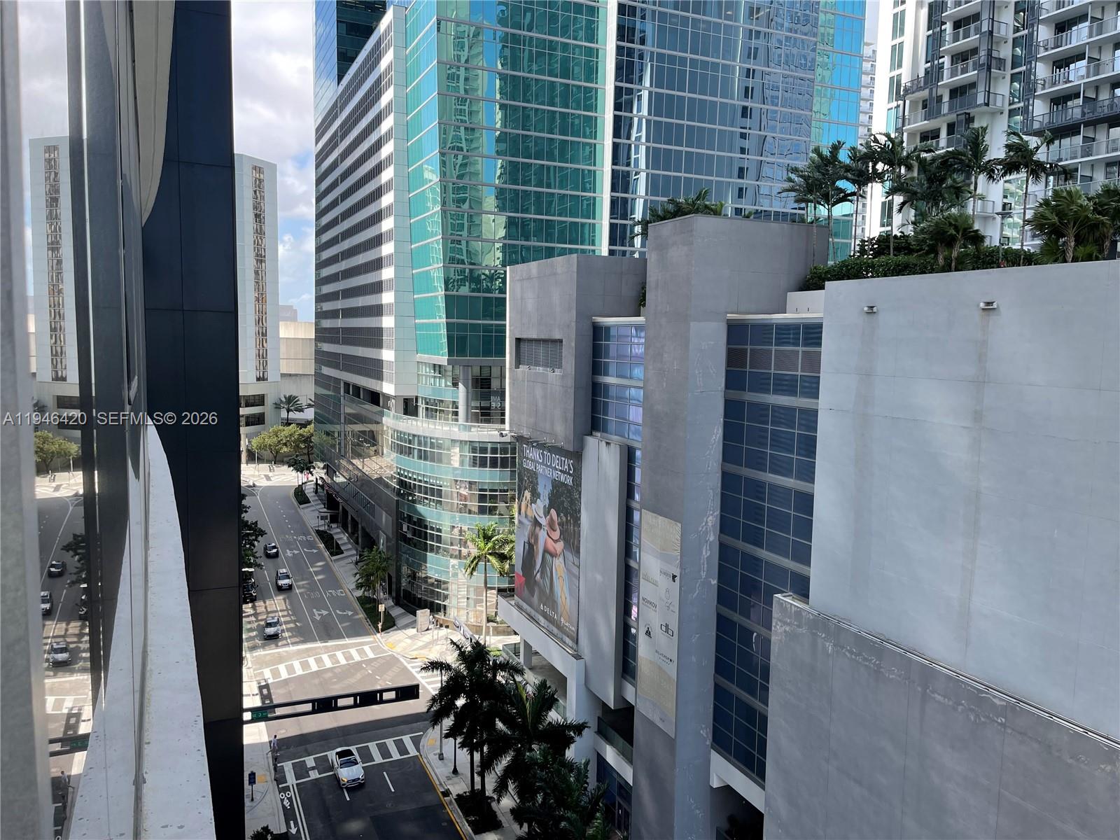 image Aston Martin Residences8